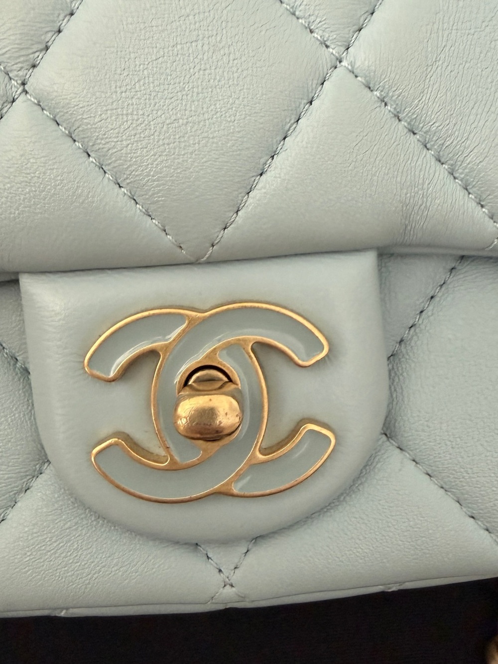 CHANEL Pending CC Square Flap Bag Quilted Lambskin, Blue - Picture 4 of 13